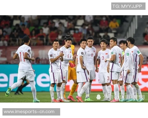 顶级足球球星的饮食秘诀：如何通过饮食保持最佳状态与竞技表现